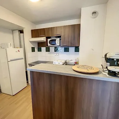 Guzet-pyrenees-pied Des Pistes Ustou